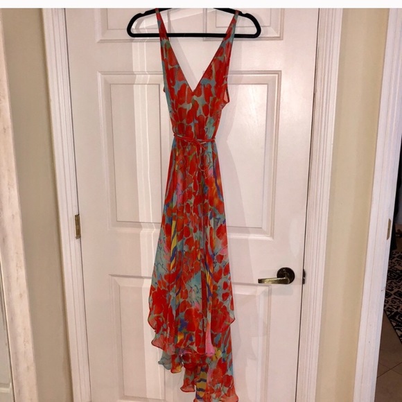 VENUS Other - Venus sheer bathing suit coverup